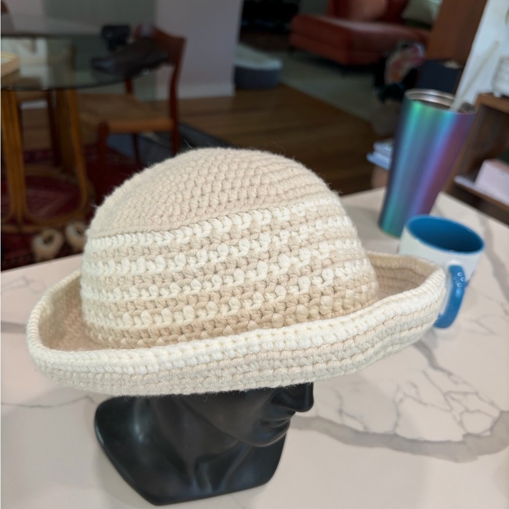 🌸 Crocheted Bucket Hat